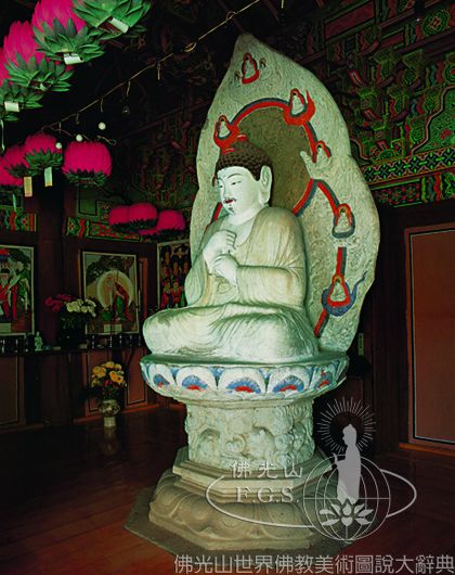 Donghwasa Temple Biroam Hermitage: Vairocana Buddha