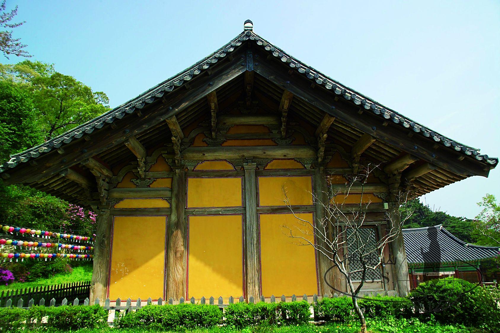 Sudeoksa Temple Great Hero Hall