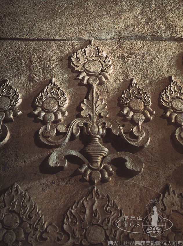 North Xiangtangshan Grotto 9: Niches