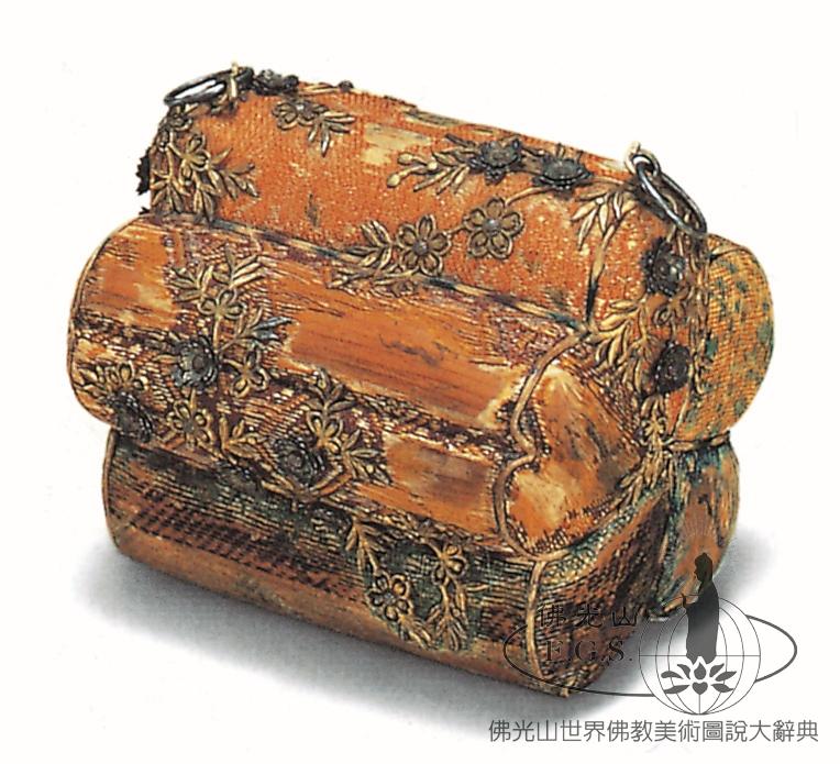 Shitennoji Temple: Amulet Cases