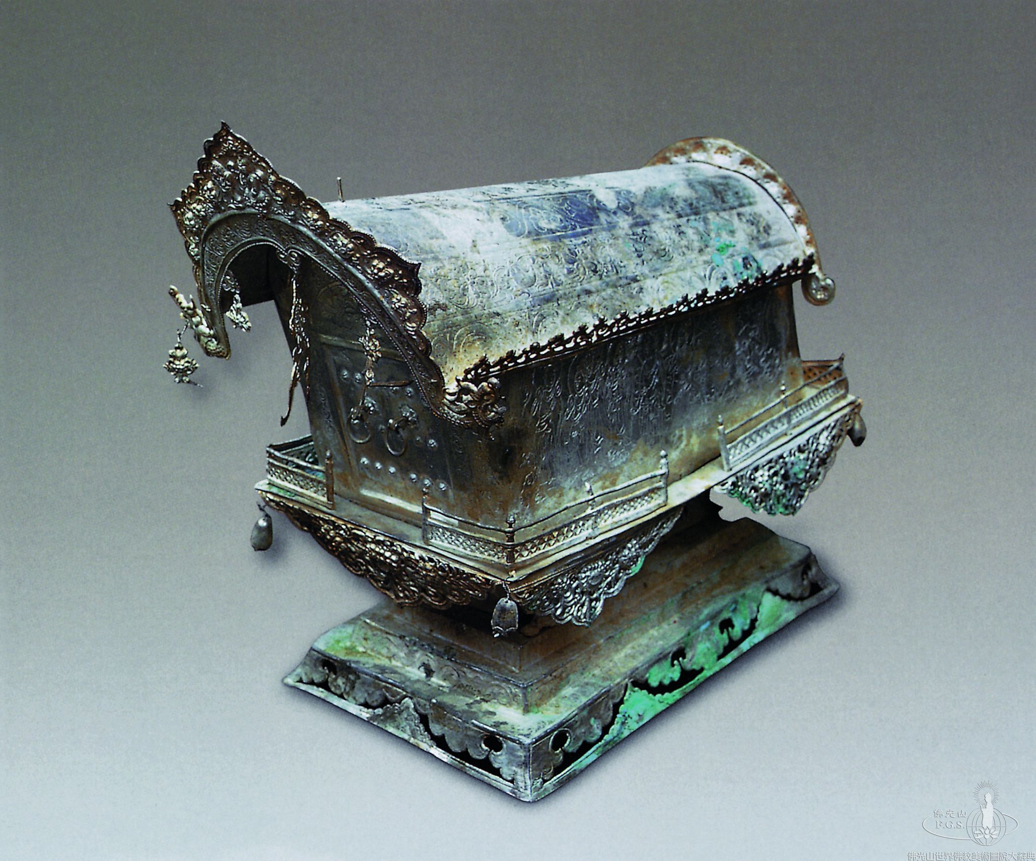 Linyi Twin Pagodas: Reliquary Casket