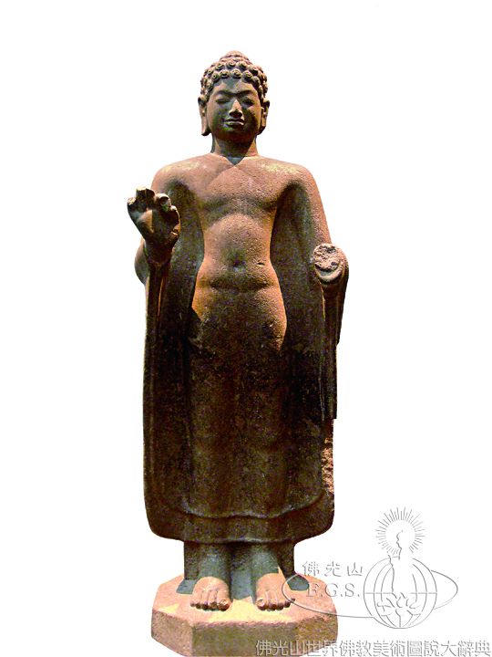 Preah Theat: Standing Buddha