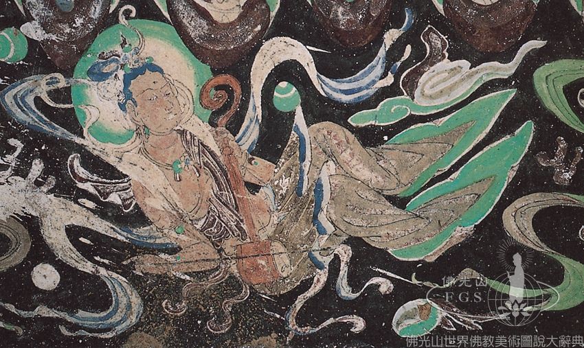 Yulin Cave 10: Apsaras