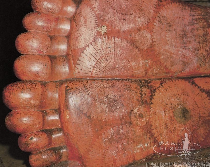 Dambulla Cave 1: Reclining Buddha