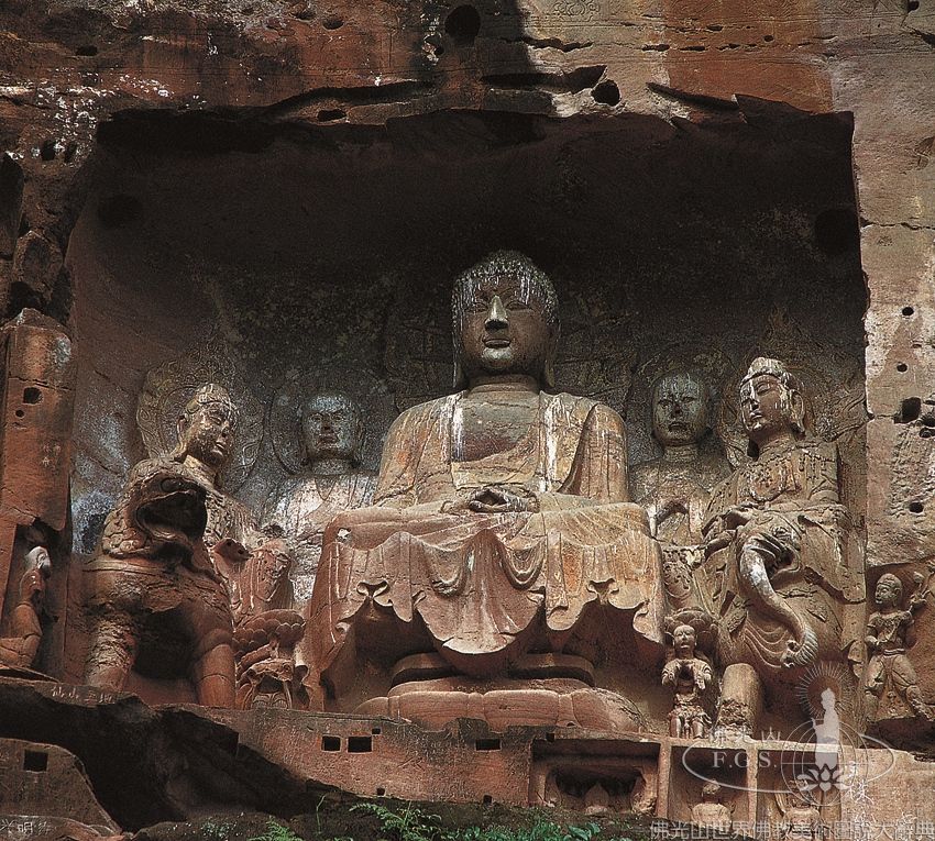 Shisunshan Rock Carvings Niche 32: Avatamsaka Triad