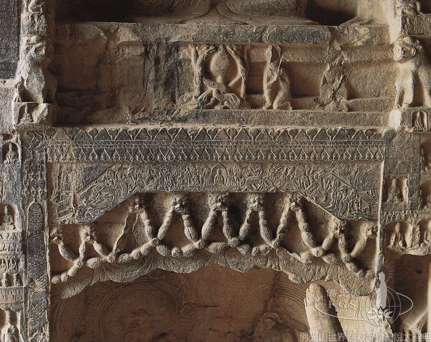 Longmen Grotto 1443: Niche Lintels