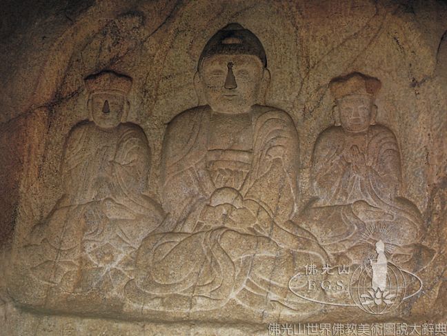 Sammaksa Temple Shrine of the Seven Stars: Buddha Triad