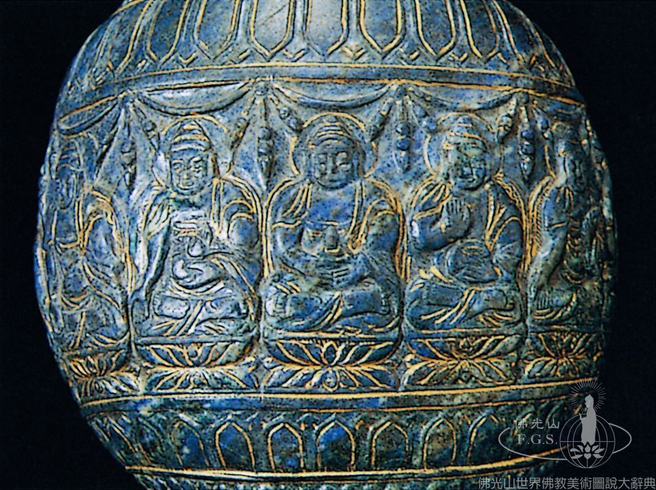 Qing Imperial Palace Mental Cultivation Hall: Conch with the Seven Buddhas of the Past