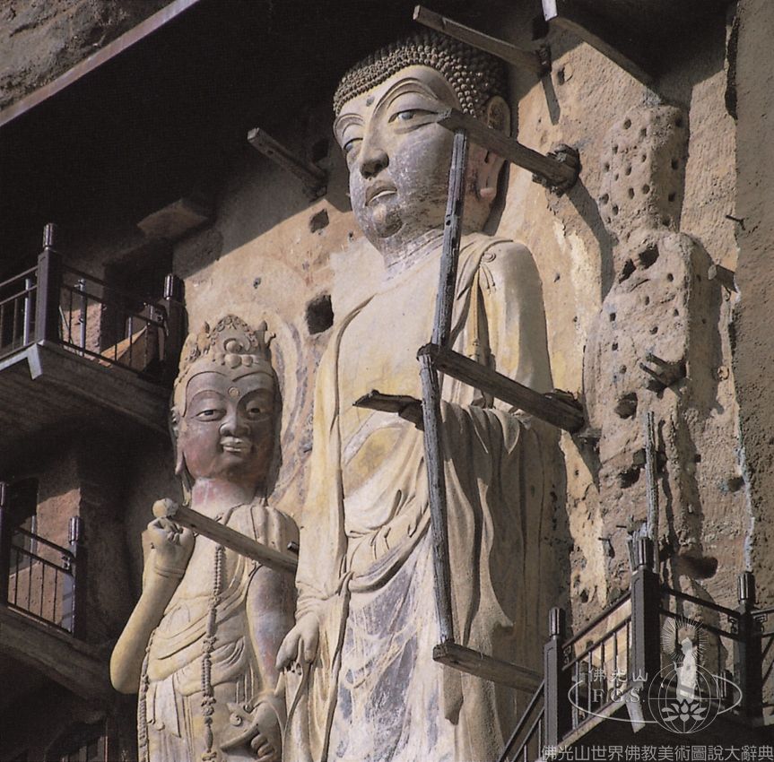 Maijishan Niche 98: Buddha Triad