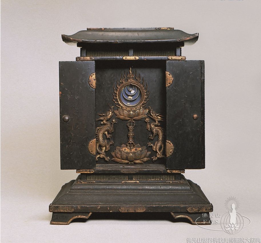 Hannyaji Temple: Reliquary Cabinet