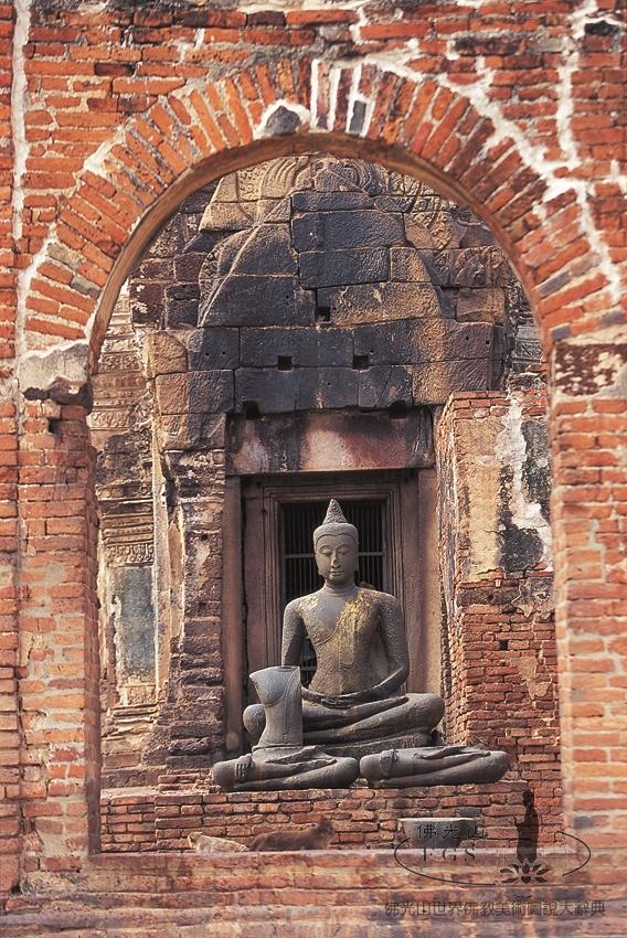 Wat Phra Prang Sam Yot