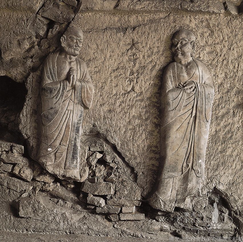 Longmen Grotto 2194: Arhats