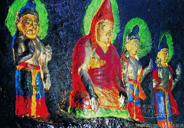 Drak Lhalupuk Cave: Reliefs