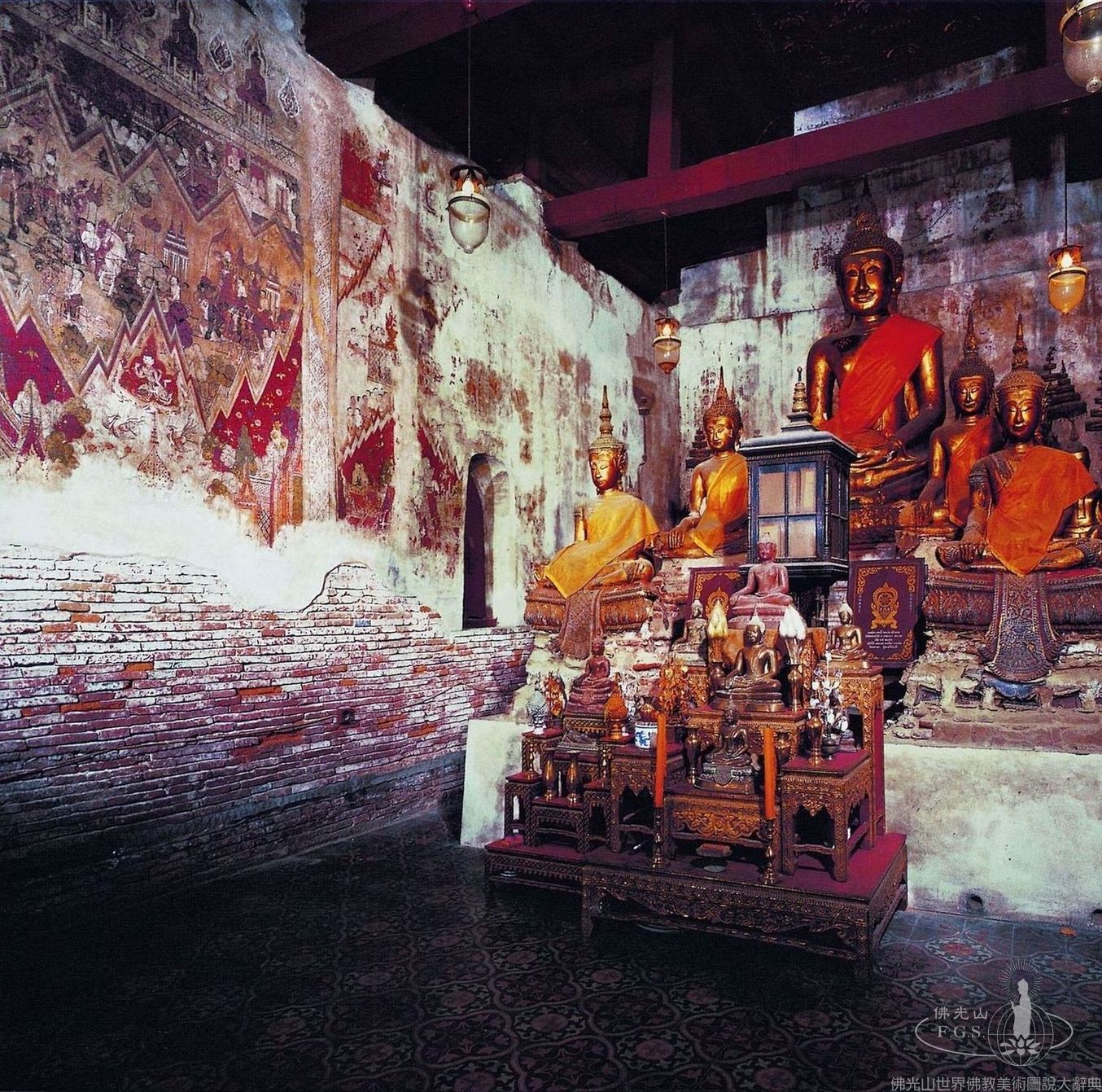 Wat Chong Nonsi Ordination Hall Murals