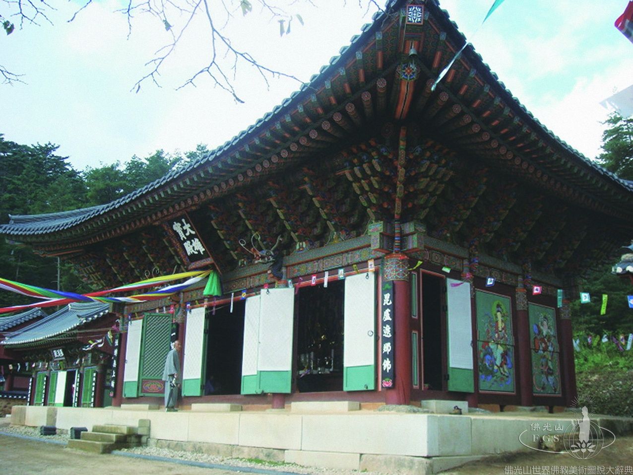 Kumgangsan Singyesa Temple