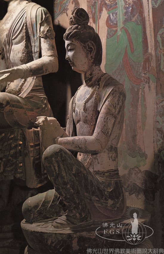 Mogao Cave 328: Bodhisattvas Making Offerings