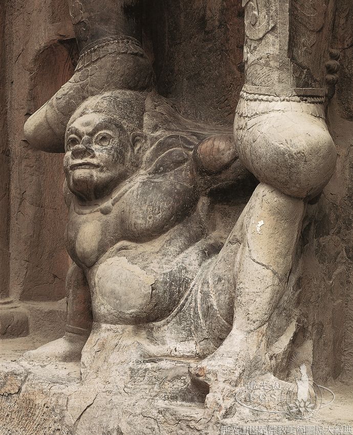 Longmen Grotto 1280: Heavenly King and Warrior