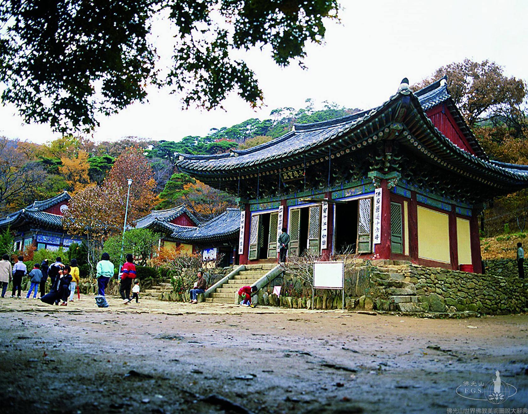 Jeondeungsa Temple Great Hero Hall