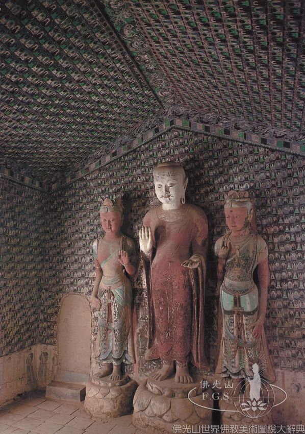 Mogao Cave 427: Trikaya Buddhas