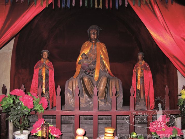 Yongzuo Temple Great Hero Hall: Child-Granting Avalokitesvara