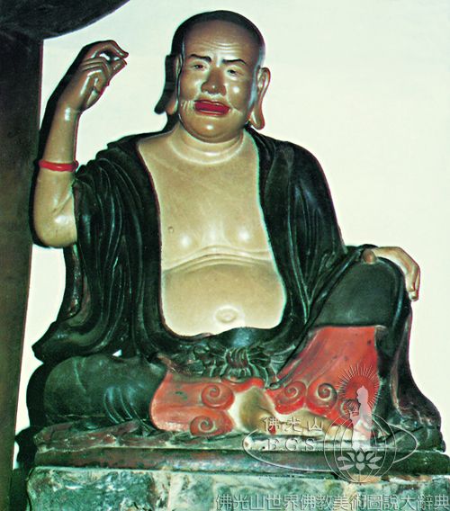 Tay Phuong Temple: Sixteen Arhats