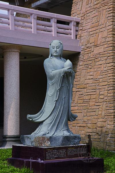 Fo Guang Shan Buddha Museum: Eighteen Arhats