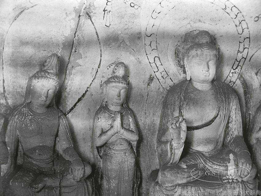 Tianlongshan Cave 17: Buddha Pentad