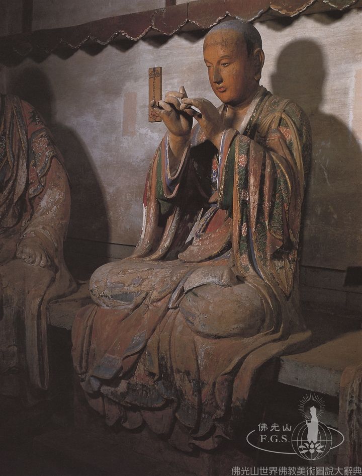 Lingyan Temple Thousand Buddha Hall: Arhats