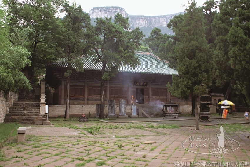 靈巖寺千佛殿