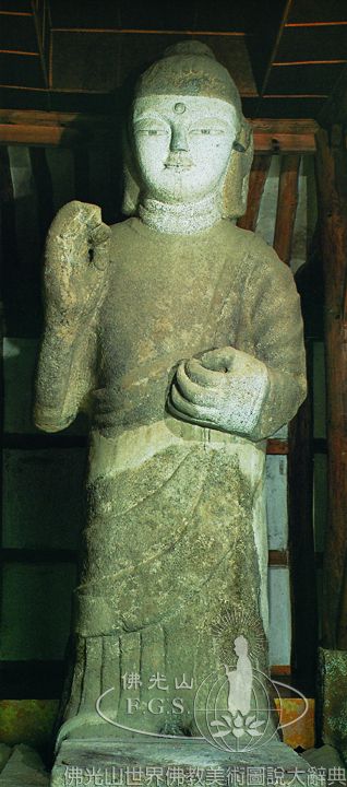 開泰寺佛立像