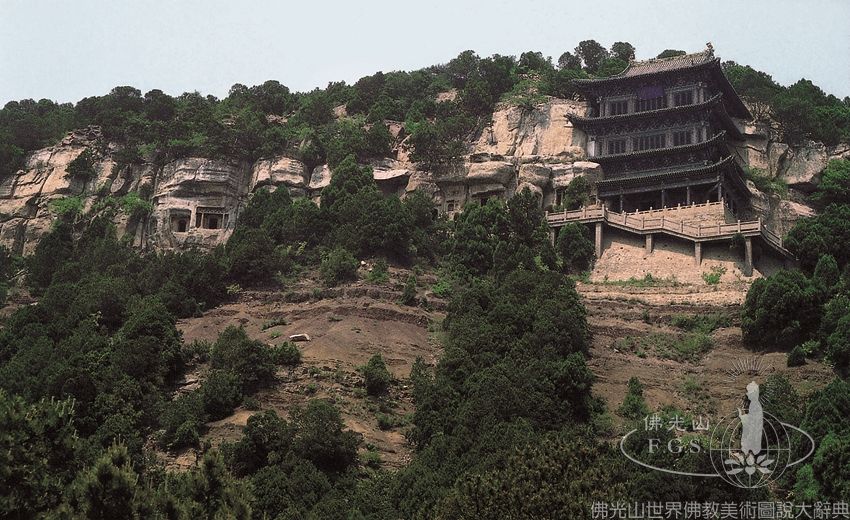 天龍山石窟外景