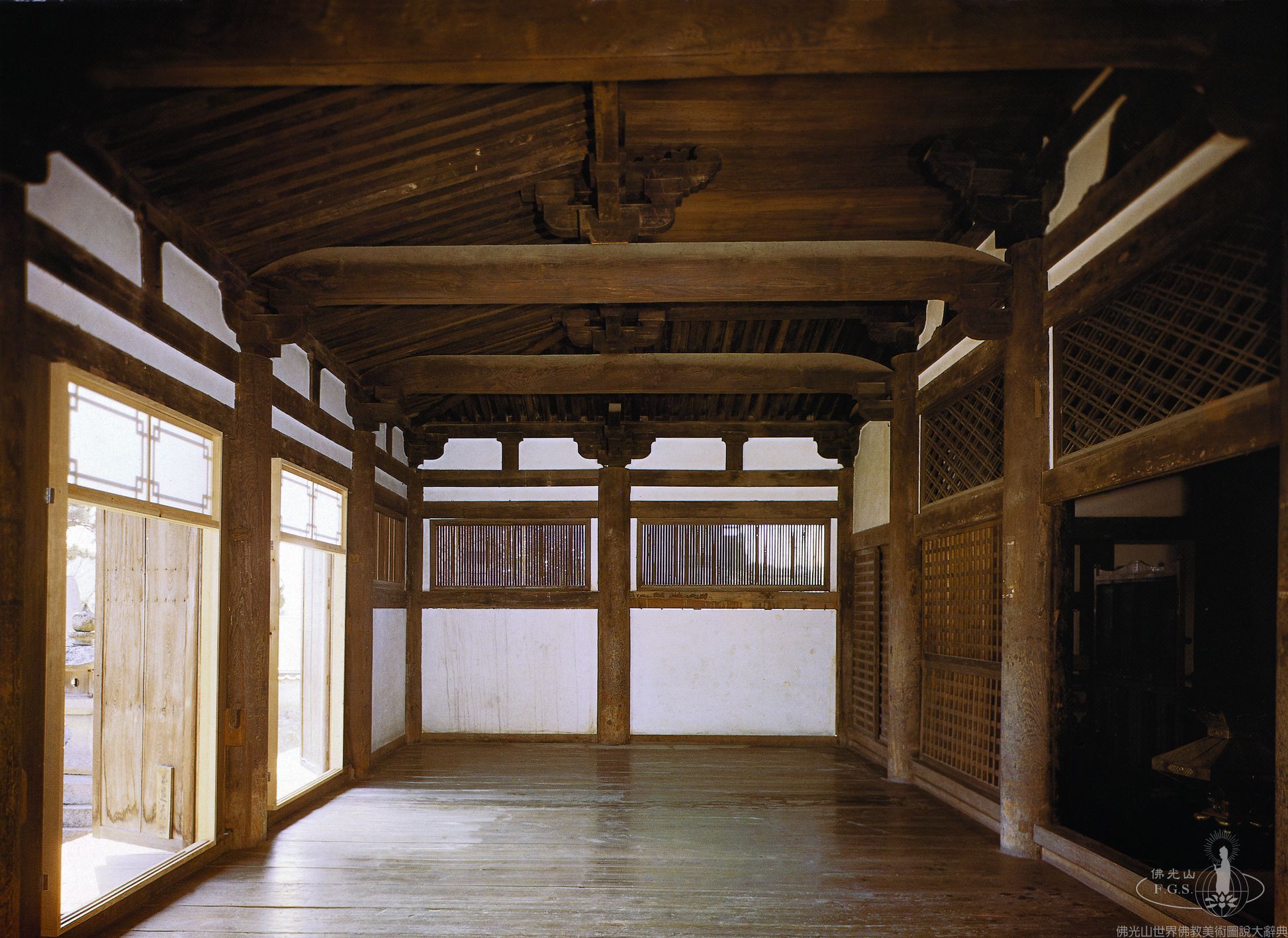 孝恩寺觀音堂內部