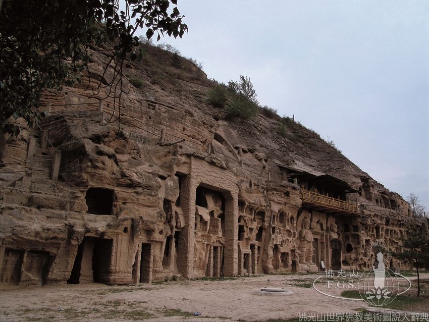 北石窟寺外景