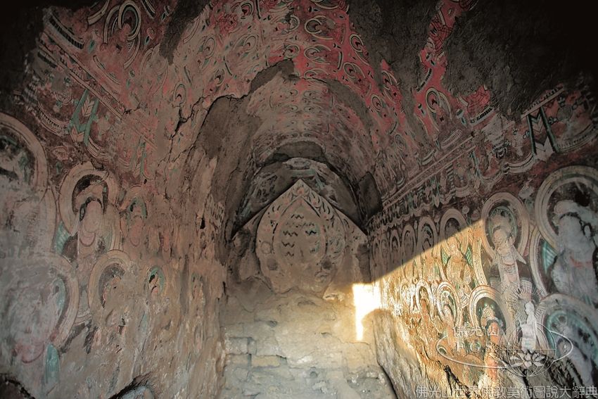 北庭回鶻佛寺正殿遺址龕內壁畫