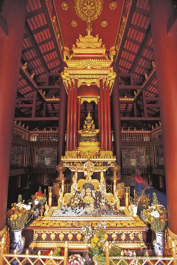 玉佛寺戒堂內部