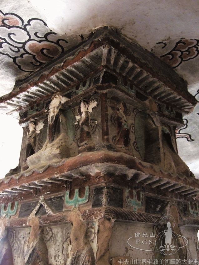 雲山品寺石窟第3窟中心塔柱頂部