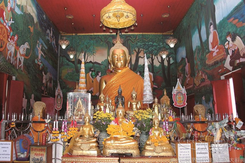 安摩琳他拉喃寺戒堂內部