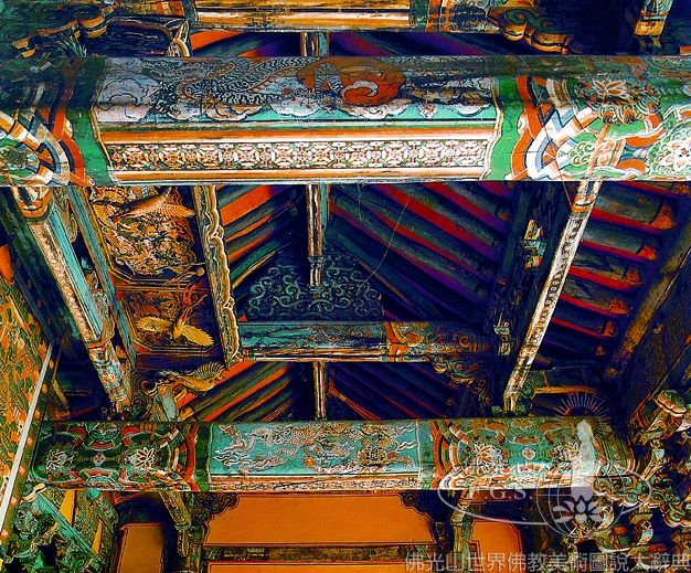 開心寺大雄寶殿內部