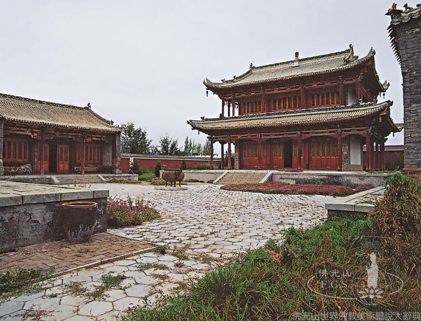 靖遠寺三世佛殿