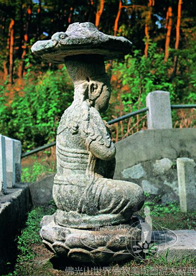 神福寺遺址佛坐像（背面）