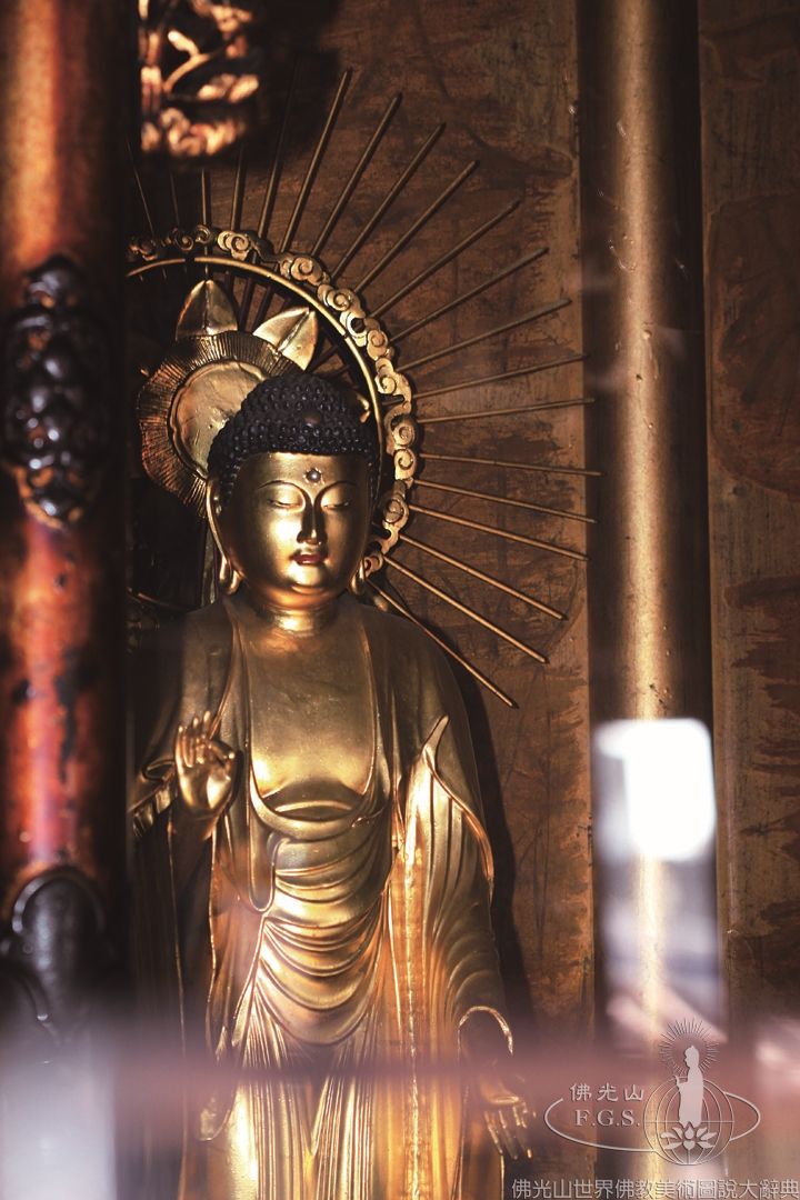 龍山寺阿彌陀佛立像（局部）
