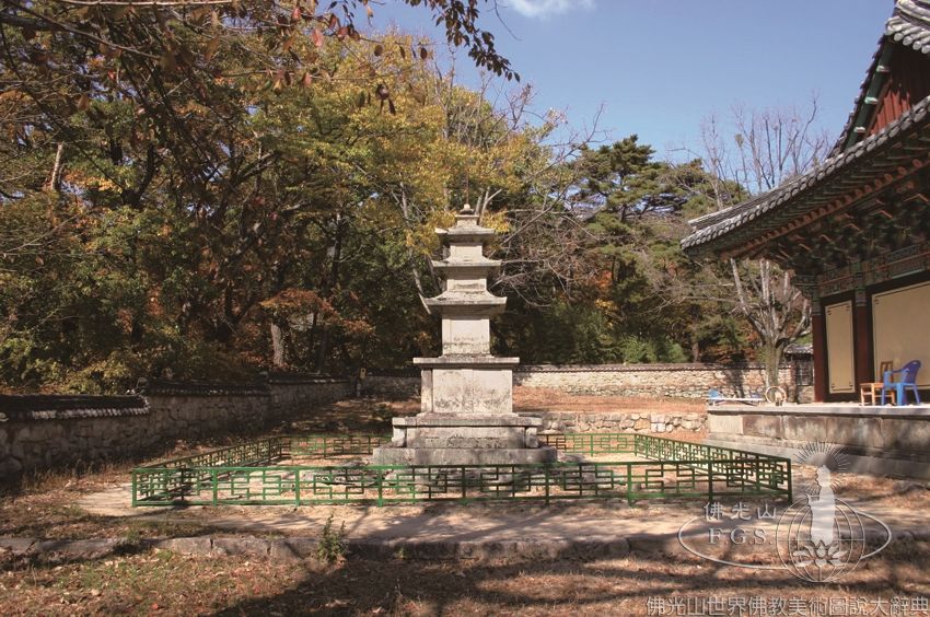 桐華寺金堂庵西三層石塔