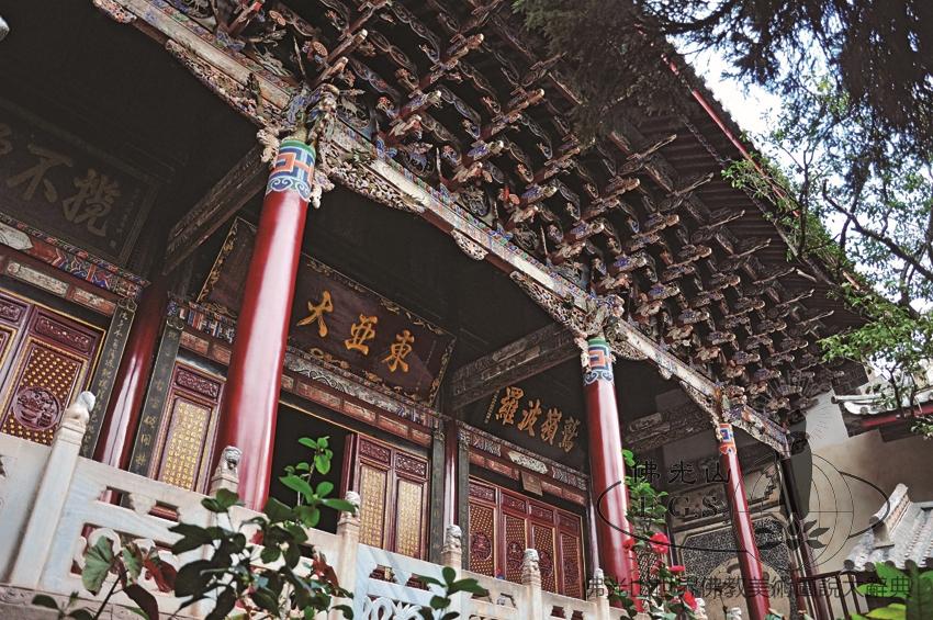 龍華寺大雄寶殿（局部）