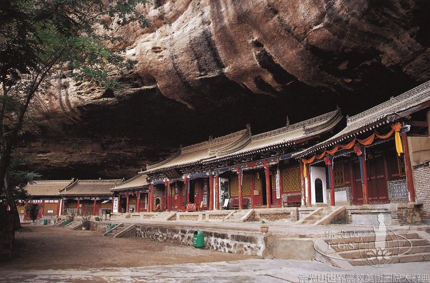 仙人崖石窟西崖靈應寺