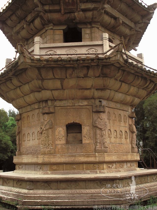 三峰寺塔（局部）